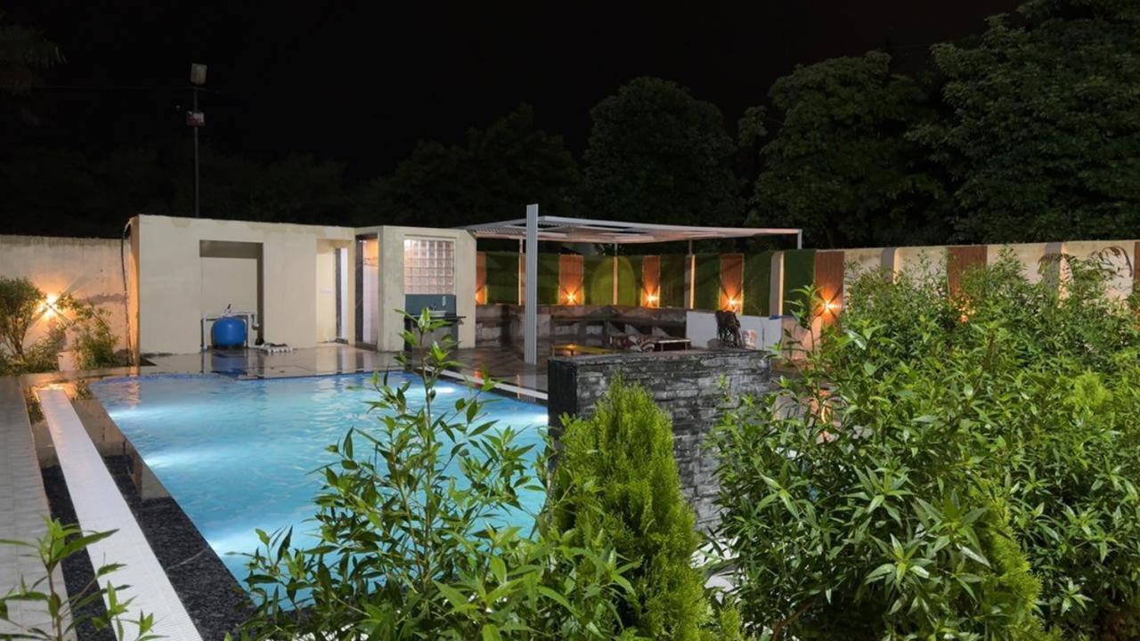 Siya Villa Ujjain Bagian luar foto